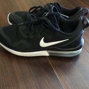 Women’s Nike Airmax